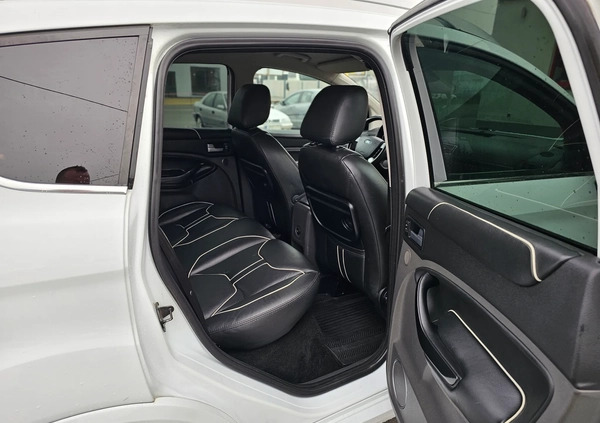Ford Kuga cena 37500 przebieg: 204000, rok produkcji 2013 z Opole małe 466